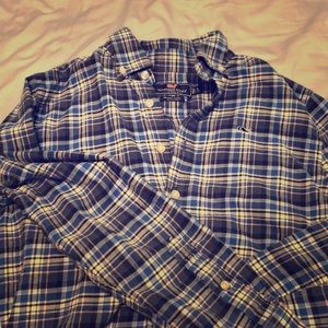 Boys size large vineyard vines